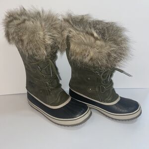 Sorel Joan Of Arctic Waterproof Faux Fur Boots Green/Black NL2429-383 Women Sz 7